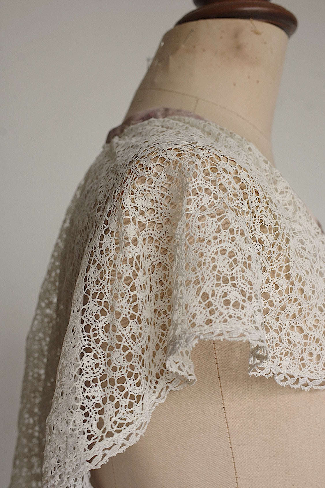 アンティークレースケープ/dentelle ancienne/antique lace .FR a l'epoque
