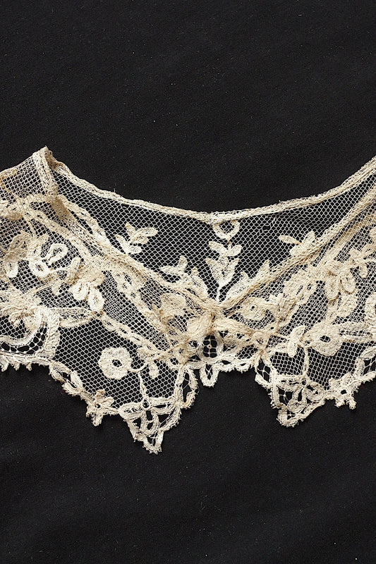 アンティークレース160cm/dentelle ancienne/antique lace .FR a l'epoque