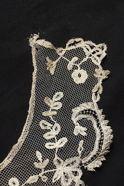 アンティークレース160cm/dentelle ancienne/antique lace .FR a l'epoque
