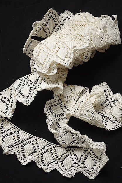 アンティークレース400cm/dentelle ancienne/antique lace .FR a l'epoque