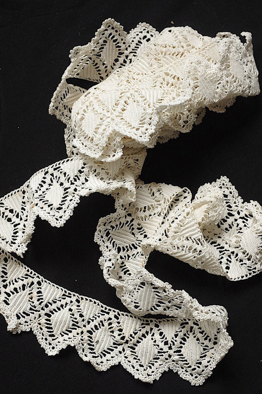 アンティークレース400cm/dentelle ancienne/antique lace .FR a l'epoque