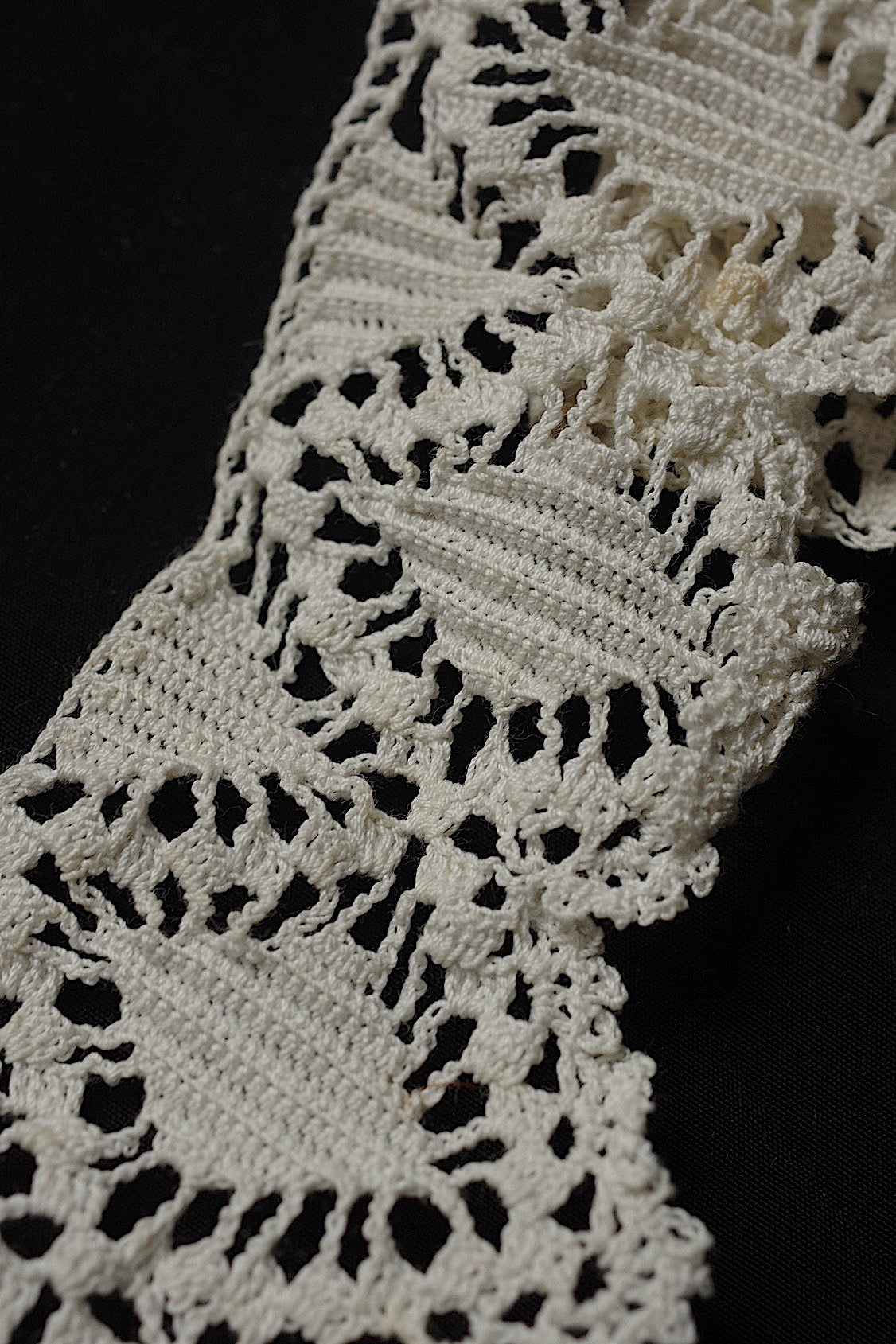 アンティークレース400cm/dentelle ancienne/antique lace .FR a l'epoque