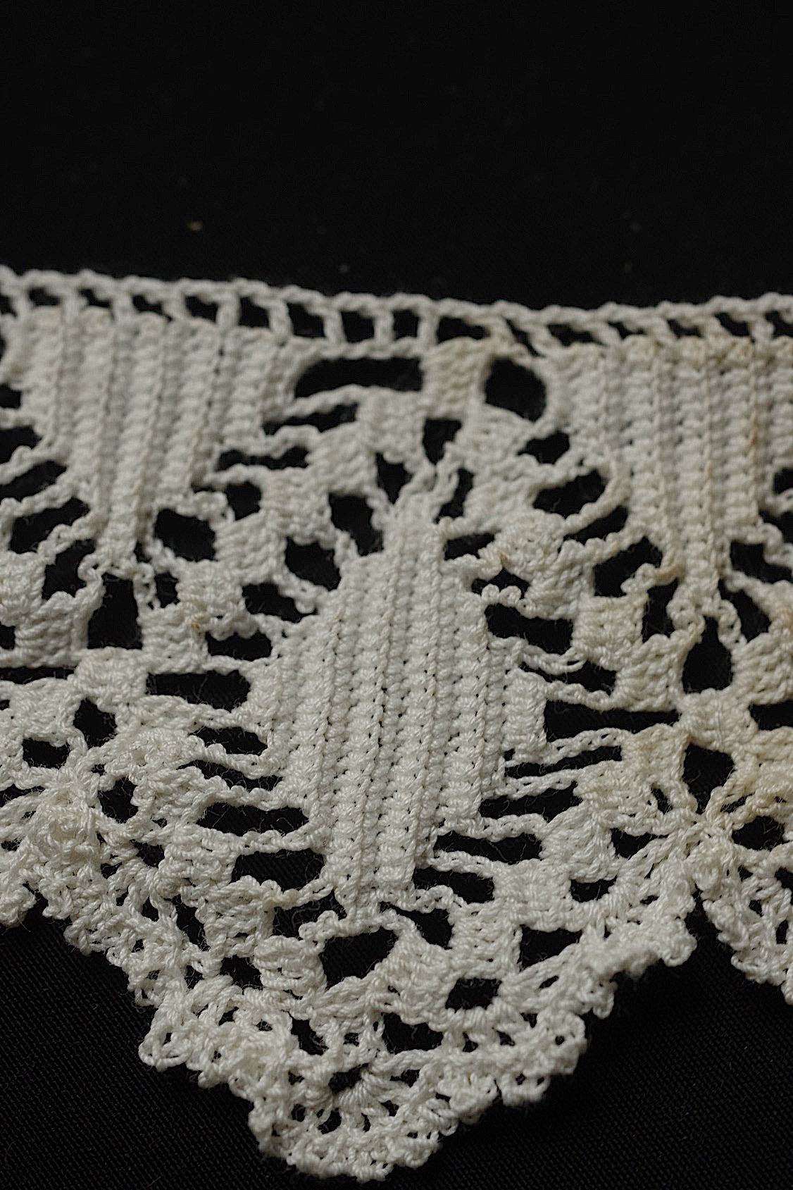 アンティークレース400cm/dentelle ancienne/antique lace .FR a l'epoque