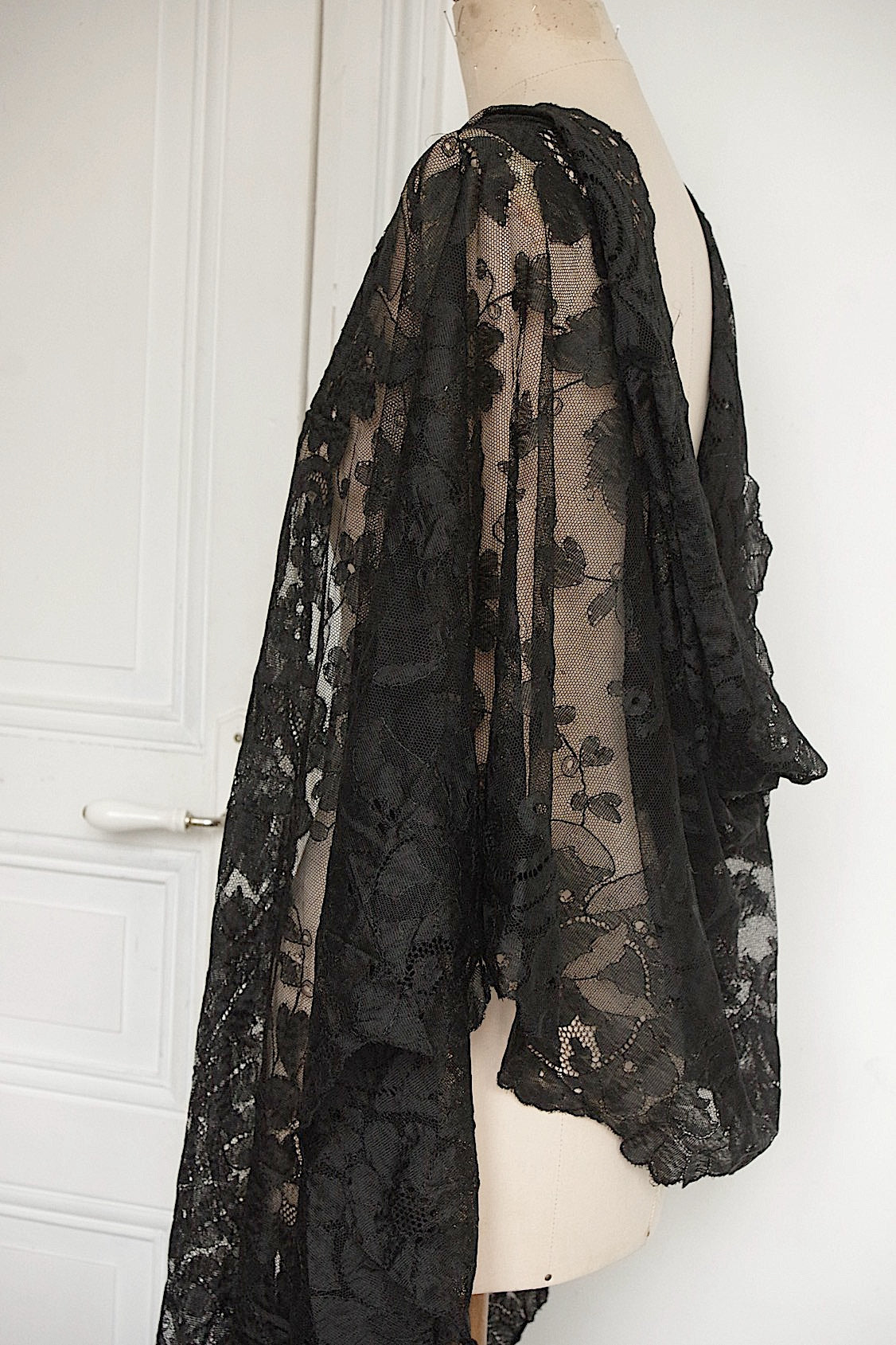 アンティークレースクロ/dentelle ancienne/antique lace .FR a l'epoque