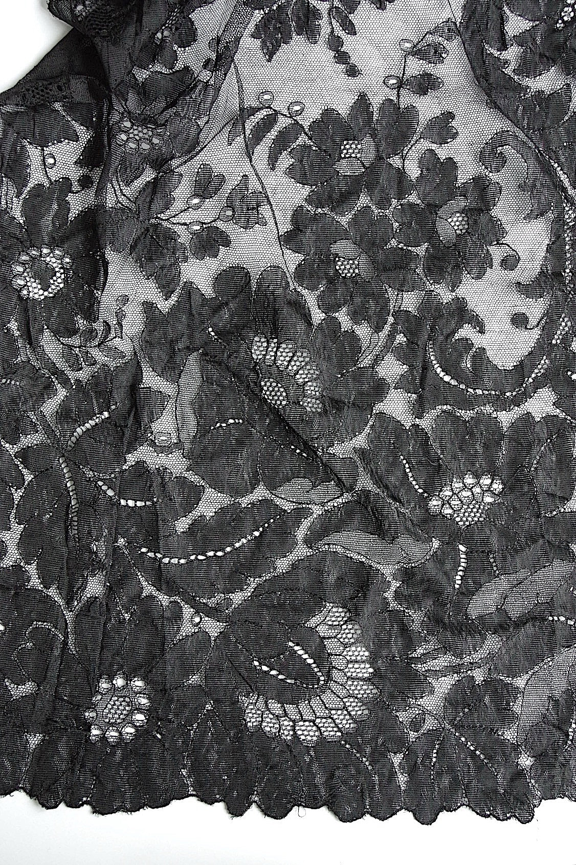 アンティークレースクロ/dentelle ancienne/antique lace .FR a l'epoque