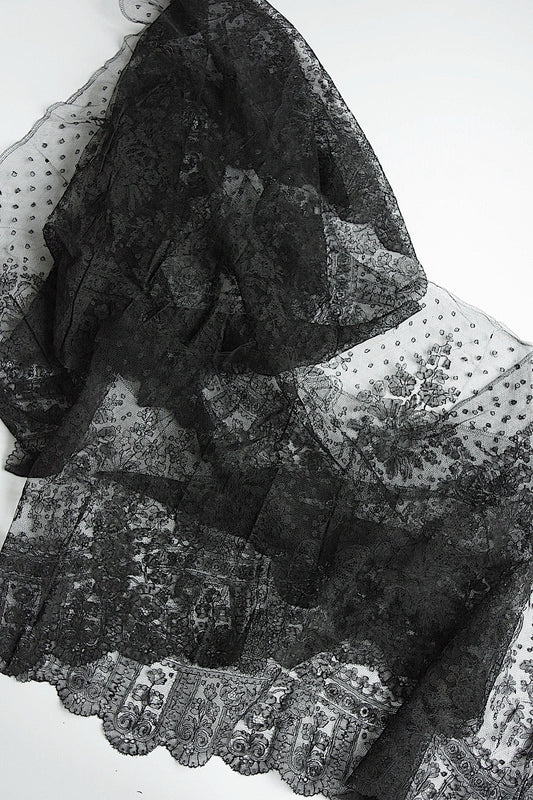アンティークレースシャンティイ/dentelle ancienne/antique lace .FR a l'epoque
