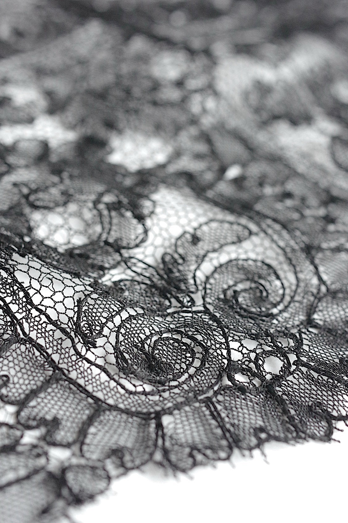 アンティークレースシャンティイ/dentelle ancienne/antique lace .FR a l'epoque