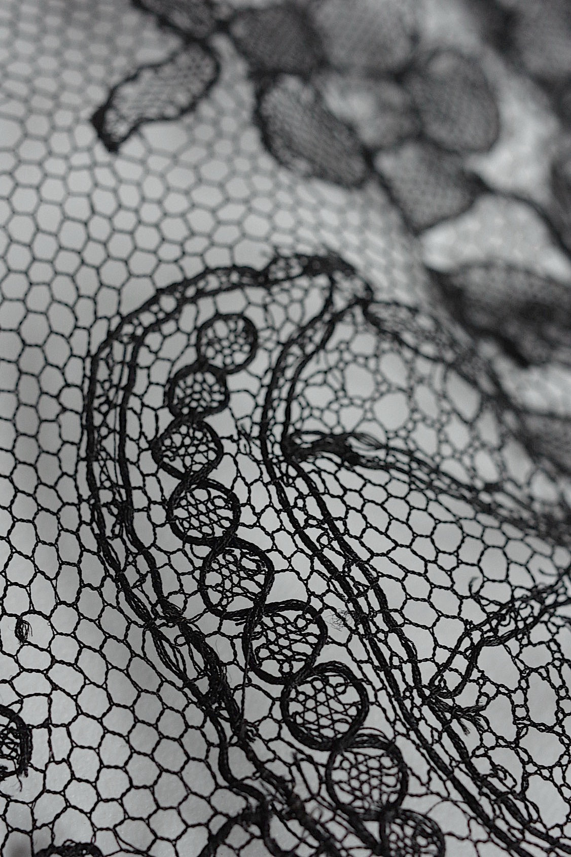 アンティークレースシャンティイ/dentelle ancienne/antique lace .FR a l'epoque