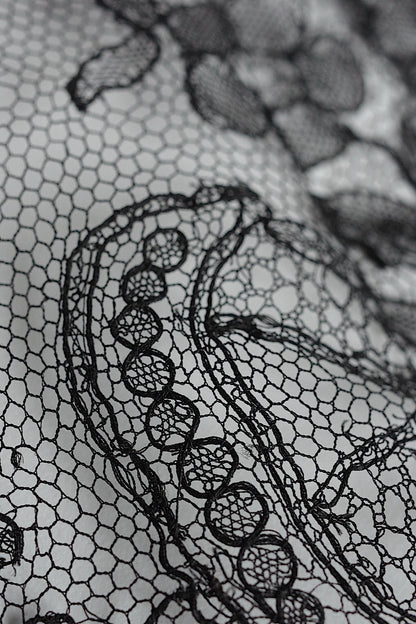 アンティークレースシャンティイ/dentelle ancienne/antique lace .FR a l'epoque