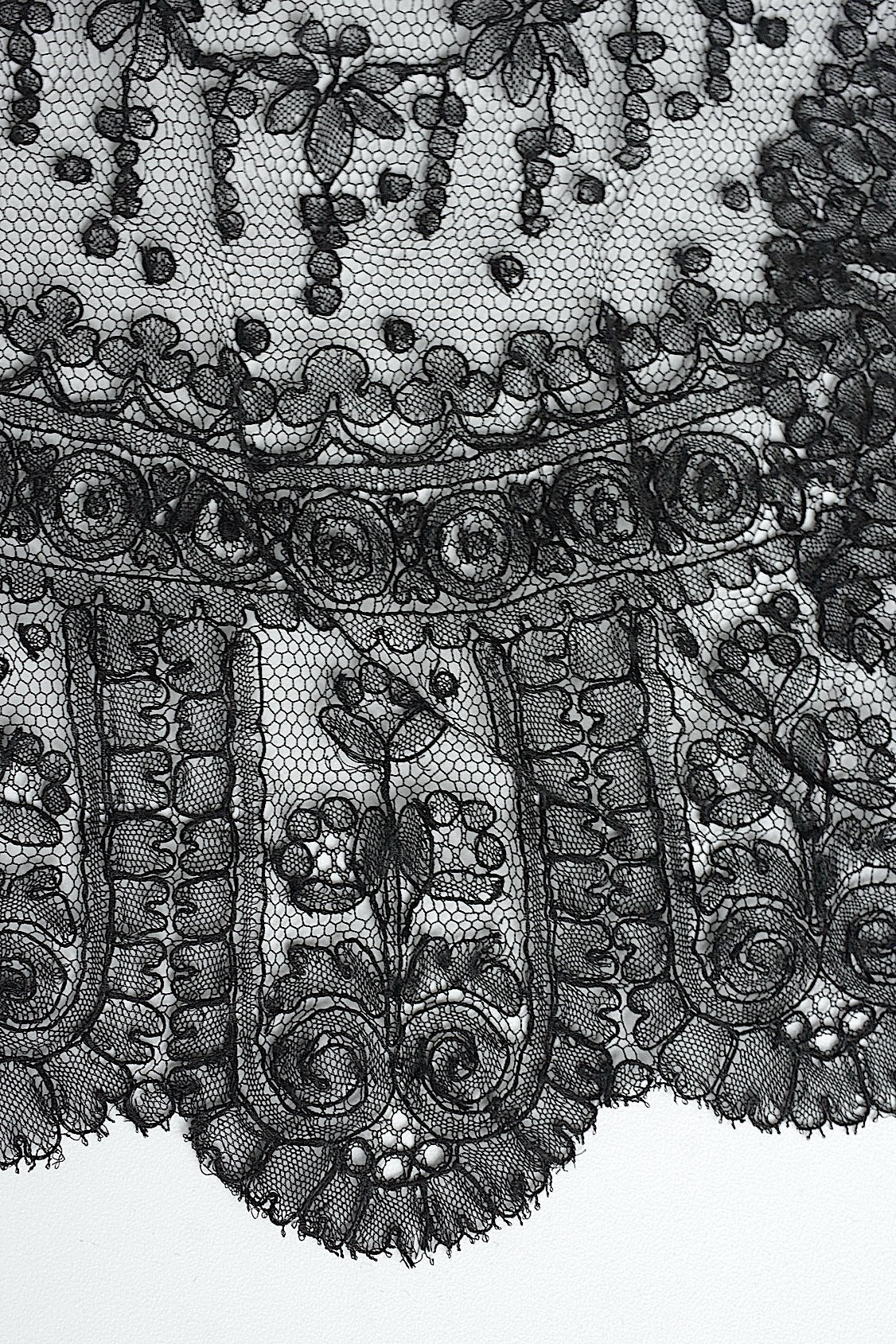 アンティークレースシャンティイ/dentelle ancienne/antique lace .FR a l'epoque