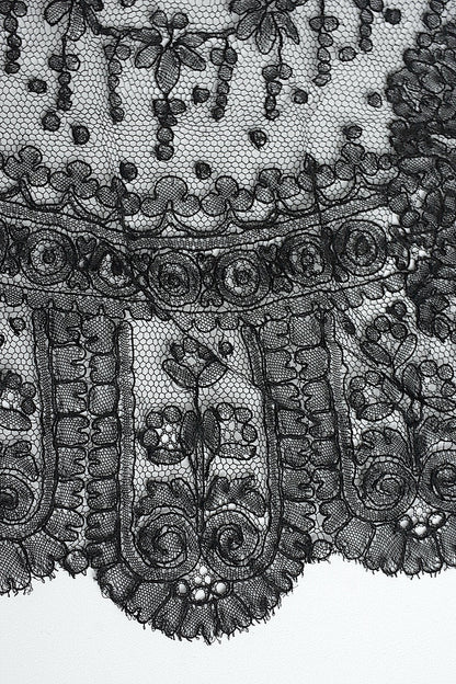 アンティークレースシャンティイ/dentelle ancienne/antique lace .FR a l'epoque