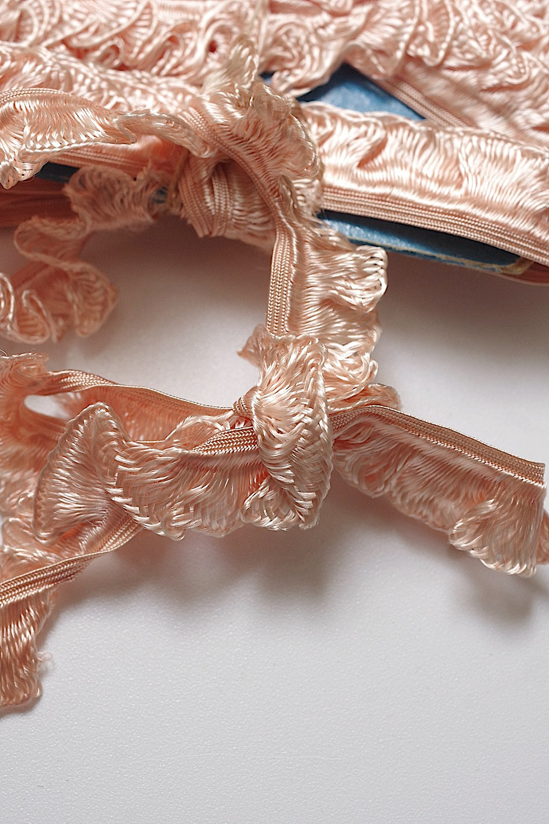 アンティークリボン/ruban/antique ribbon1 .FR a l'epoque