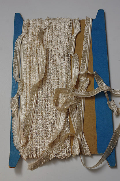 アンティークリボン/ruban/antique ribbon2 .FR a l'epoque