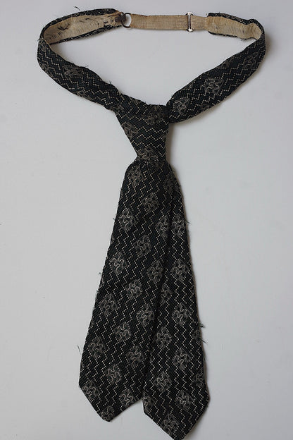 アンティークタイ/cravate monsieur/antique 1 .FR a l'epoque