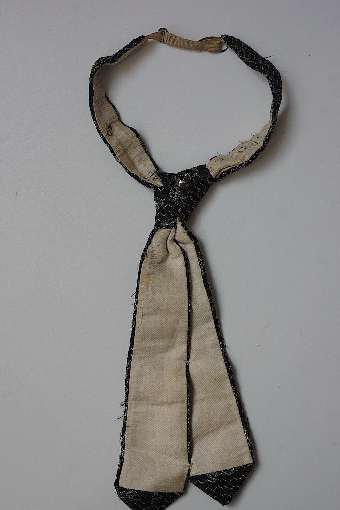 アンティークタイ/cravate monsieur/antique 1 .FR a l'epoque