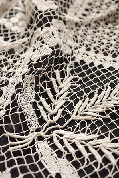 アンティークレース フィレ/dentelle ancienne/antique lace .FR a l'epoque