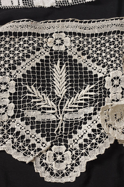 アンティークレース フィレ/dentelle ancienne/antique lace .FR a l'epoque