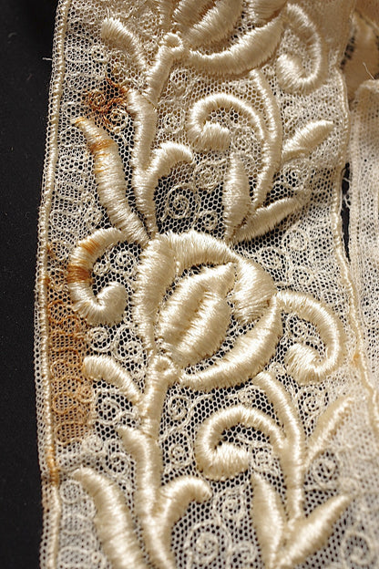 アンティークレース 300cm/dentelle ancienne/antique lace .FR a l'epoque