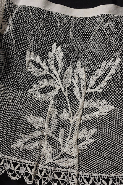 アンティークレース225cm/dentelle ancienne/antique lace .FR a l'epoque