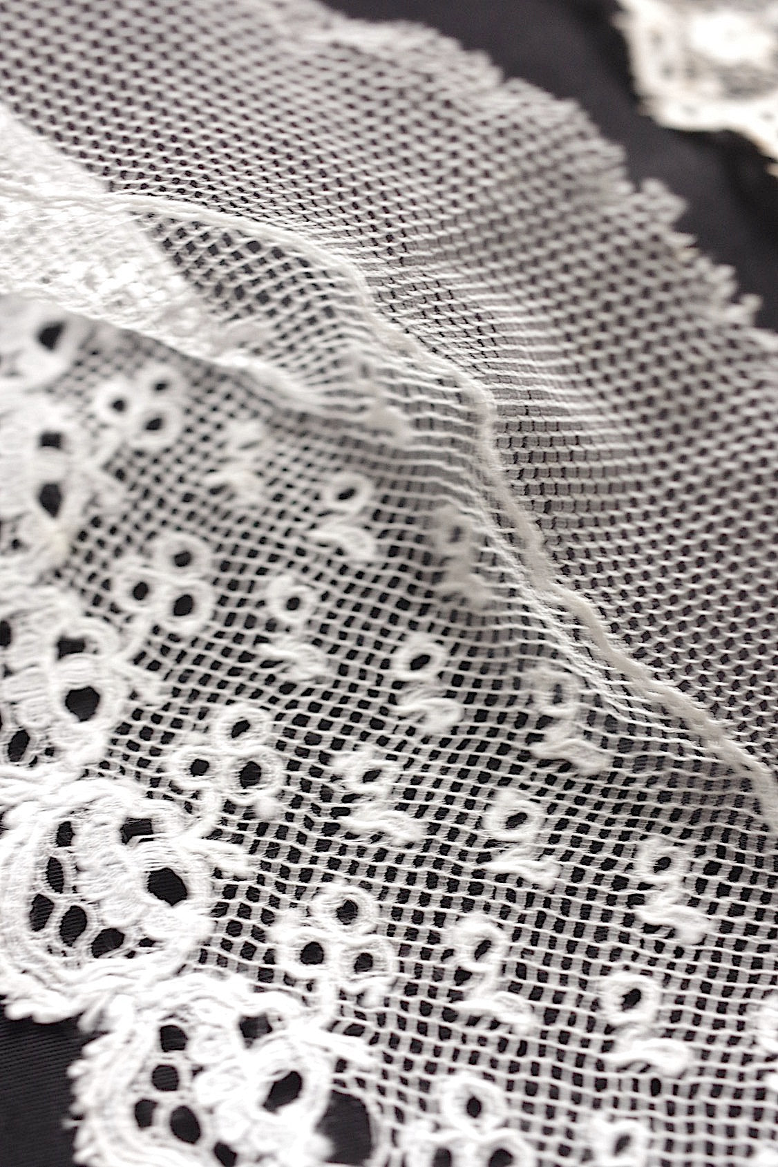 アンティークレース４種/dentelle ancienne/antique lace .FR a l'epoque