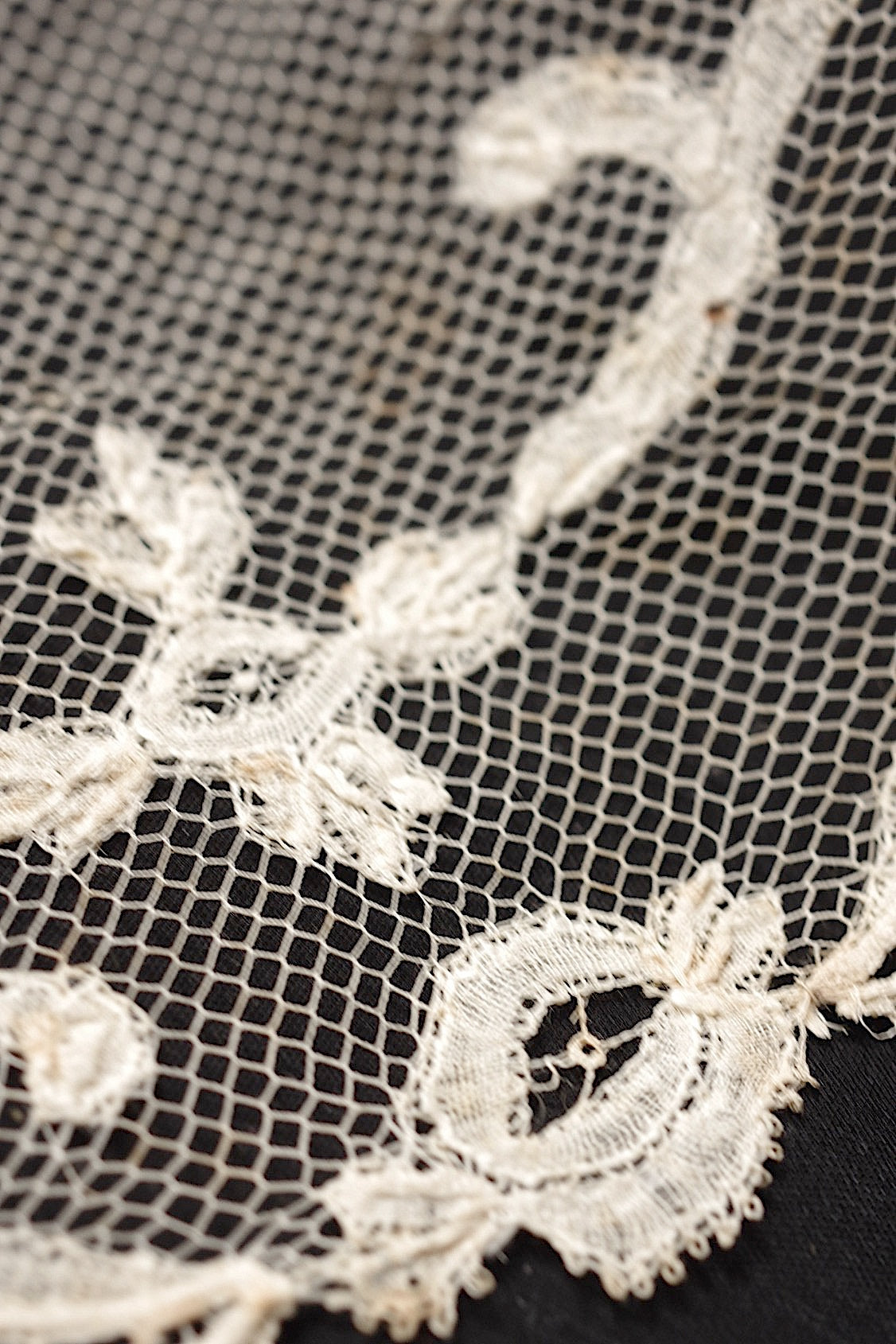 アンティークレース２種/dentelle ancienne/antique lace .FR a l'epoque