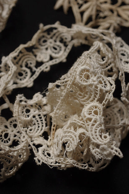 アンティークレース２種/dentelle ancienne/antique lace .FR a l'epoque
