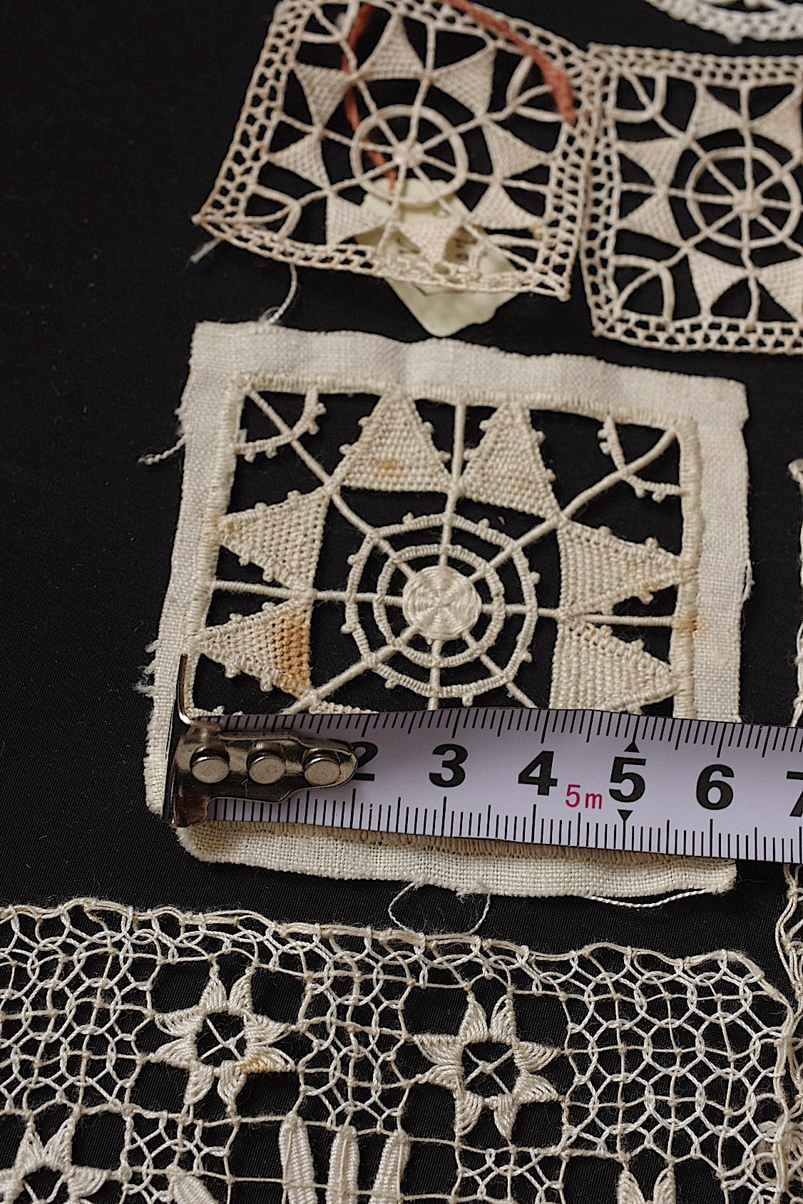 アンティークレースモチーフ33個/dentelle ancienne/antique lace .FR a l'epoque