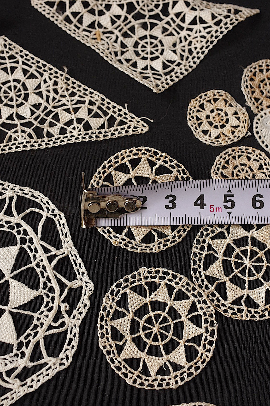 アンティークレースモチーフ33個/dentelle ancienne/antique lace .FR a l'epoque