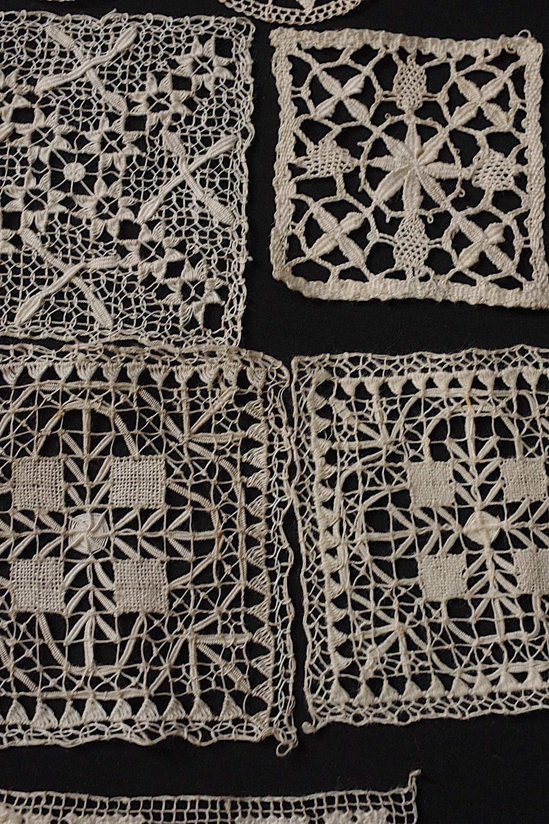 アンティークレースモチーフ33個/dentelle ancienne/antique lace .FR a l'epoque