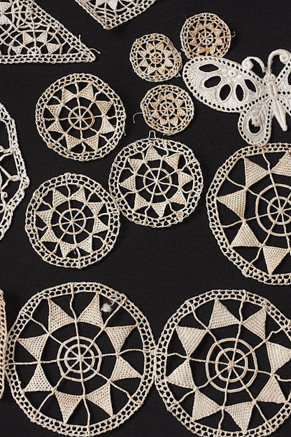 アンティークレースモチーフ33個/dentelle ancienne/antique lace .FR a l'epoque
