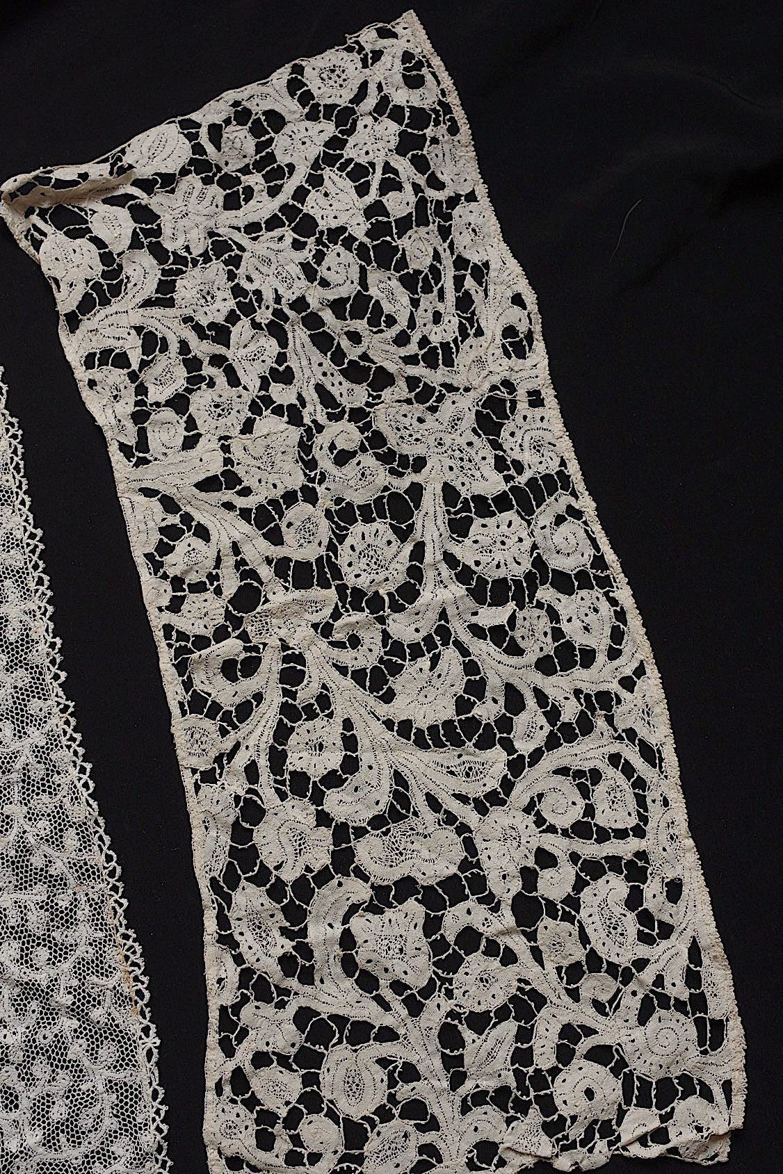 アンティークレースミラネーズ/dentelle ancienne/antique lace .FR a l'epoque