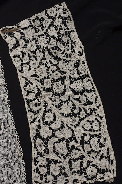 アンティークレースミラネーズ/dentelle ancienne/antique lace .FR a l'epoque