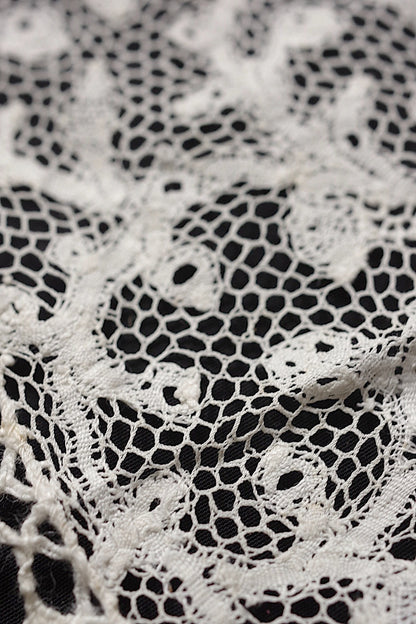 アンティークレースミラネーズ/dentelle ancienne/antique lace .FR a l'epoque