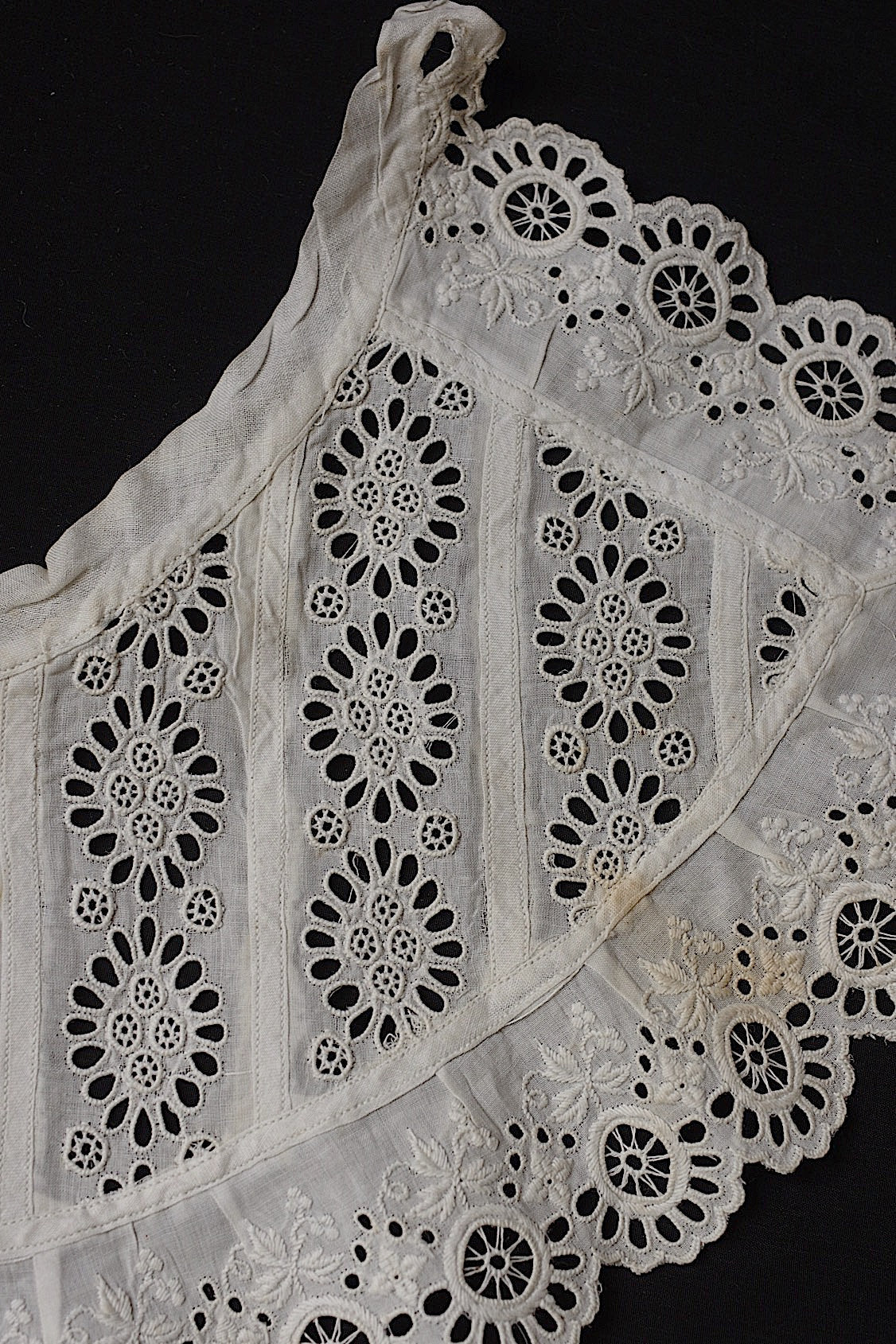 アンティークレース小さな襟/dentelle ancienne/antique lace .FR a l'epoque
