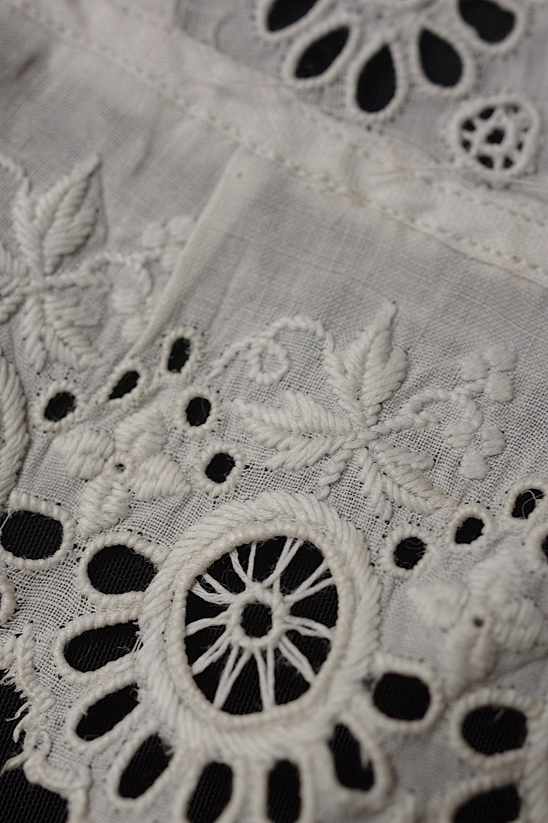 アンティークレース小さな襟/dentelle ancienne/antique lace .FR a l'epoque