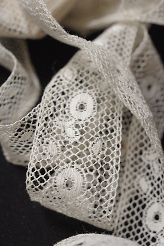 アンティークレース740cm/dentelle ancienne/antique lace .FR a l'epoque