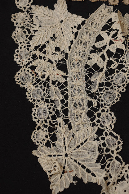 アンティークレース　ホニトン２種/dentelle ancienne/antique lace .FR a l'epoque