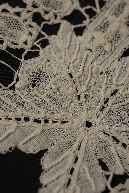アンティークレース　ホニトン２種/dentelle ancienne/antique lace .FR a l'epoque