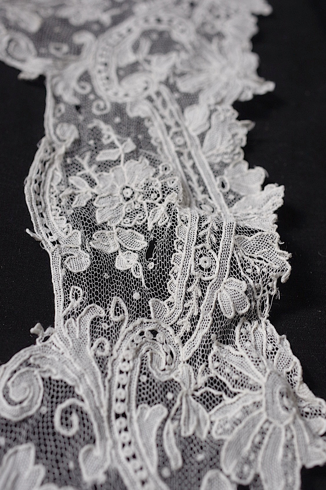 アンティークレース　ホニトンMIX/dentelle ancienne/antique lace .FR a l'epoque