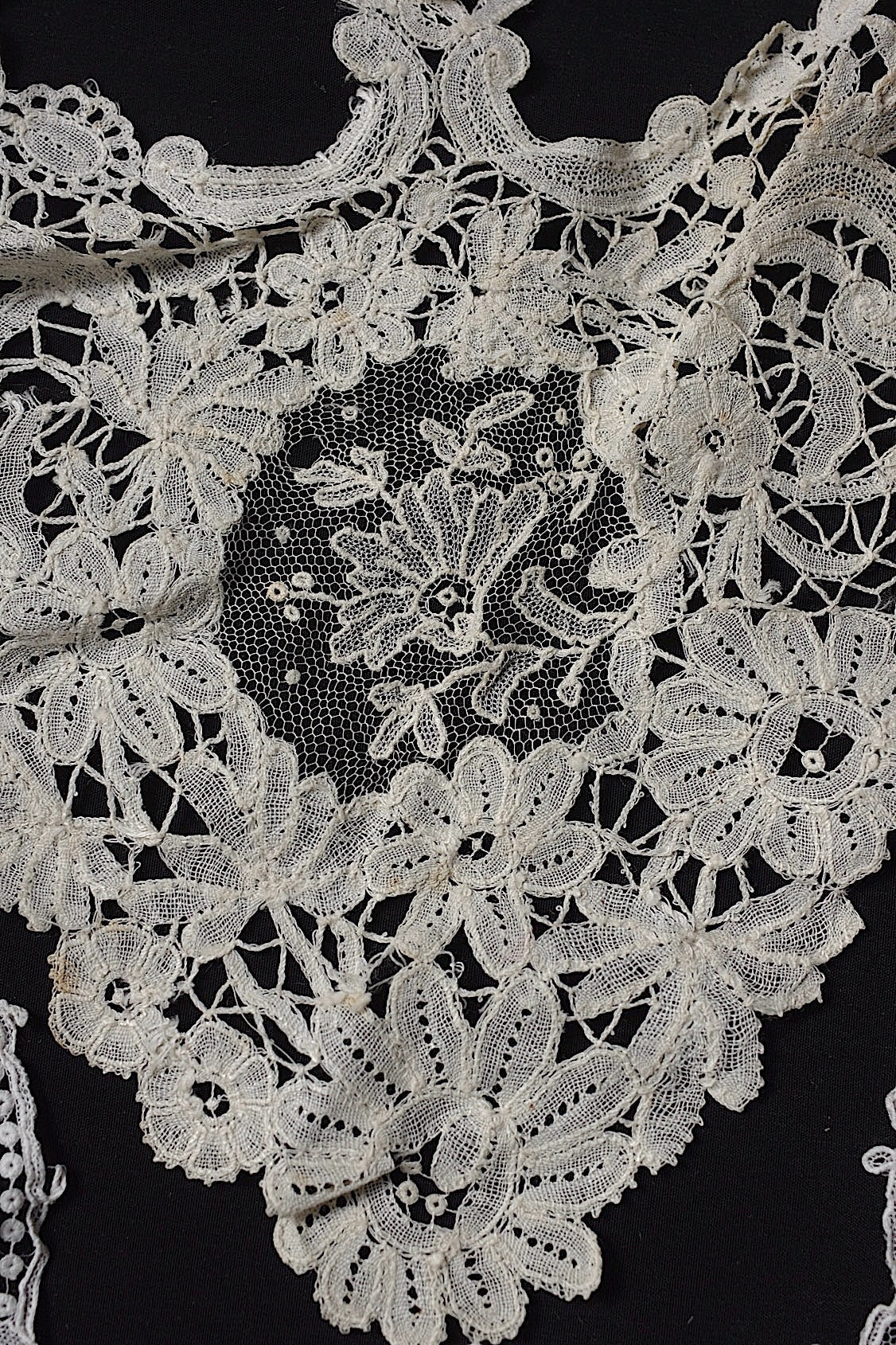 アンティークレース　ホニトンMIX/dentelle ancienne/antique lace .FR a l'epoque