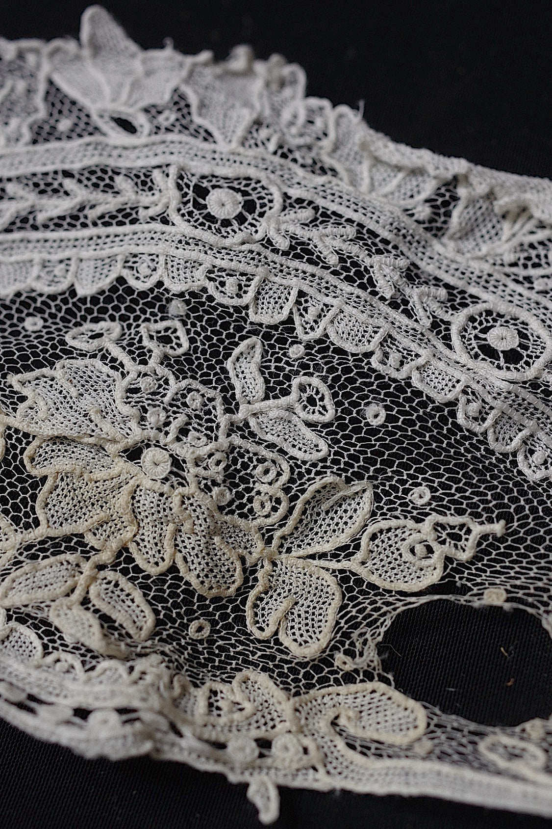 アンティークレース　ホニトンMIX/dentelle ancienne/antique lace .FR a l'epoque
