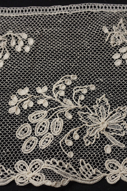 アンティークレースアランソン/dentelle ancienne/antique lace .FR a l'epoque