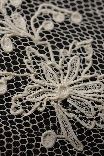 アンティークレースアランソン/dentelle ancienne/antique lace .FR a l'epoque