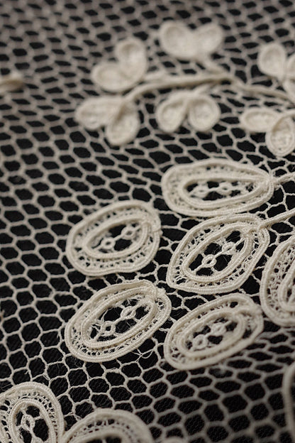 アンティークレースアランソン/dentelle ancienne/antique lace .FR a l'epoque