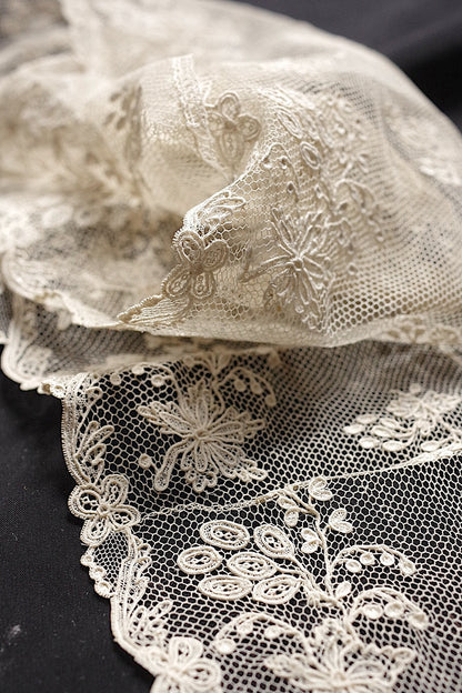 アンティークレースアランソン/dentelle ancienne/antique lace .FR a l'epoque