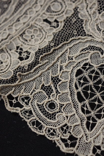 アンティークレースブリュクセル/dentelle ancienne/antique lace .FR a l'epoque