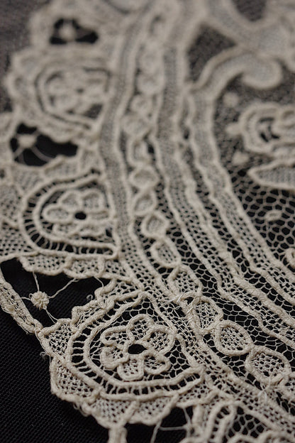 アンティークレースブリュクセル/dentelle ancienne/antique lace .FR a l'epoque