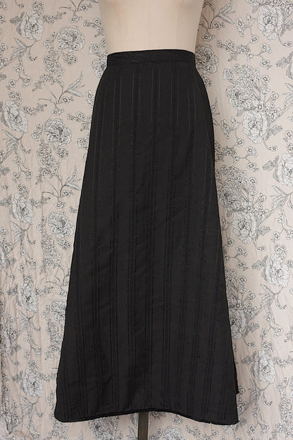 アンティークスカート/vêtement ancien/antique skirt .FR a l'epoque