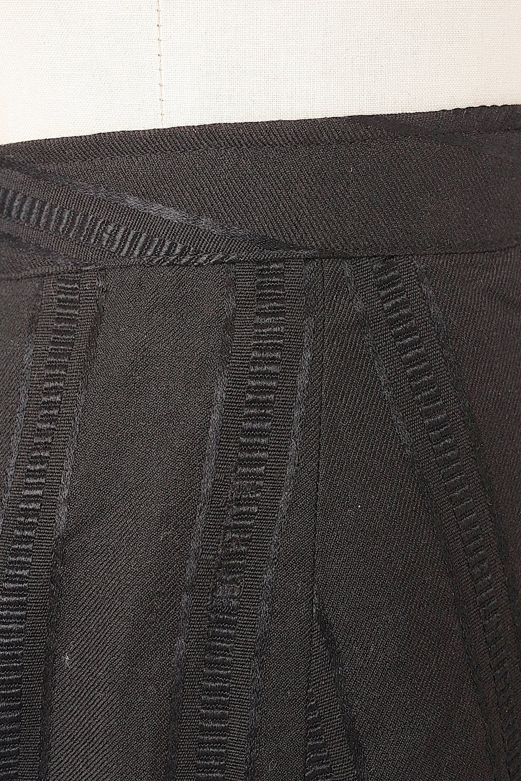 アンティークスカート/vêtement ancien/antique skirt .FR a l'epoque