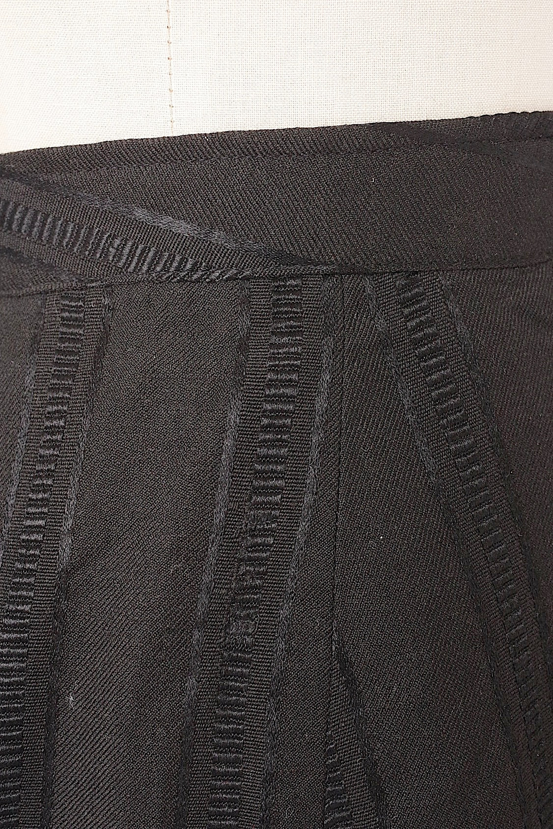 アンティークスカート/vêtement ancien/antique skirt .FR a l'epoque